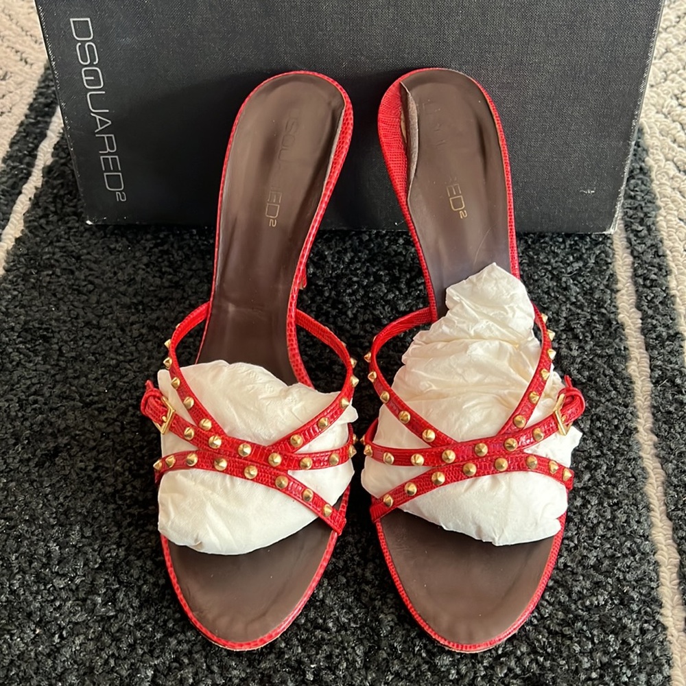 DSquared2 Red Kitten Heel